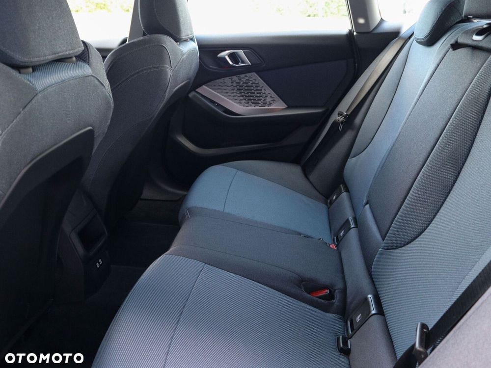 BMW Seria 2 216i - 21