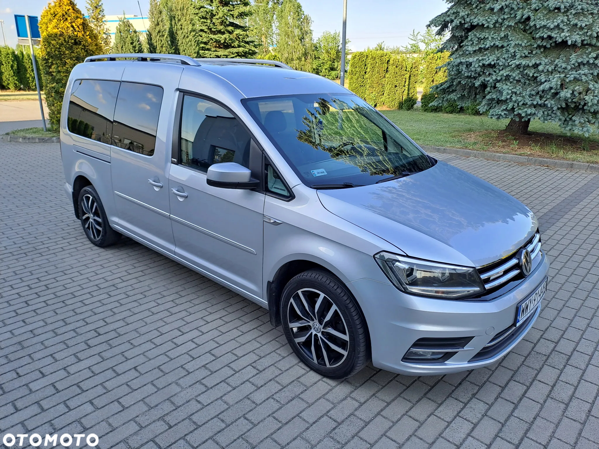 Volkswagen Caddy Maxi 2.0 TDI Comfortline - 2