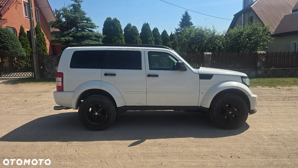 Dodge Nitro 2.8 CRD SE - 4