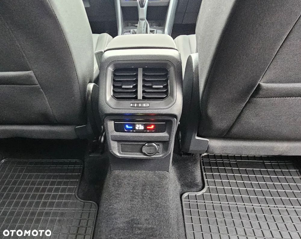 Volkswagen Tiguan Allspace 2.0 TSI 4Mot Life DSG - 17