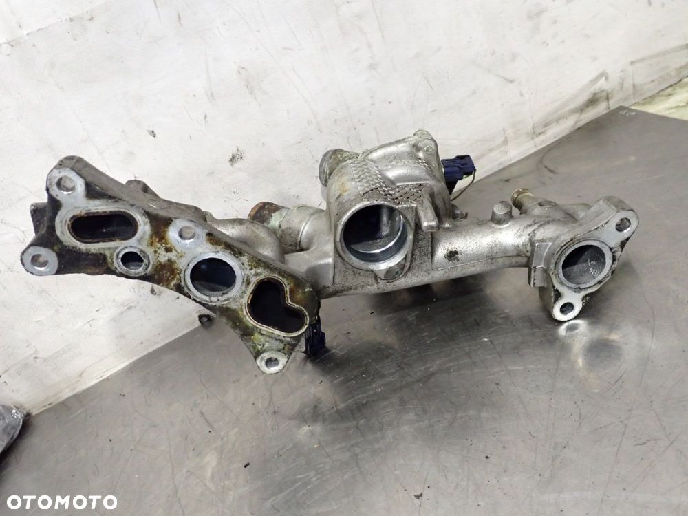 OBUDOWA TERMOSTATU HONDA ACCORD VII 3.0VTEC - 9