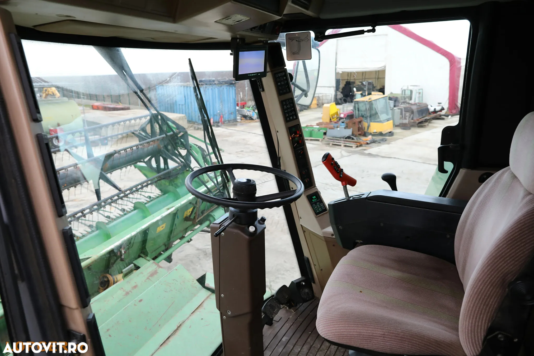 John Deere 2266 - 19