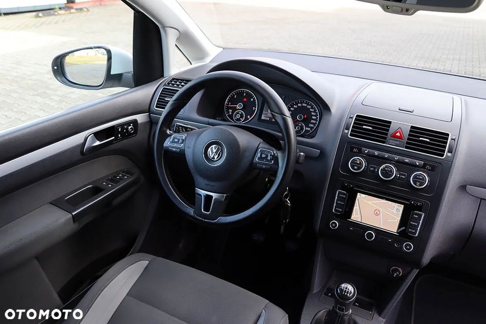 Volkswagen Touran 2.0 TDI DPF Life - 23