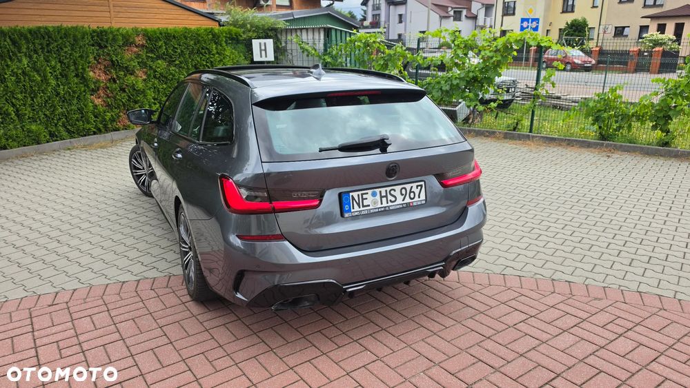 BMW Seria 3 330e M Sport - 24