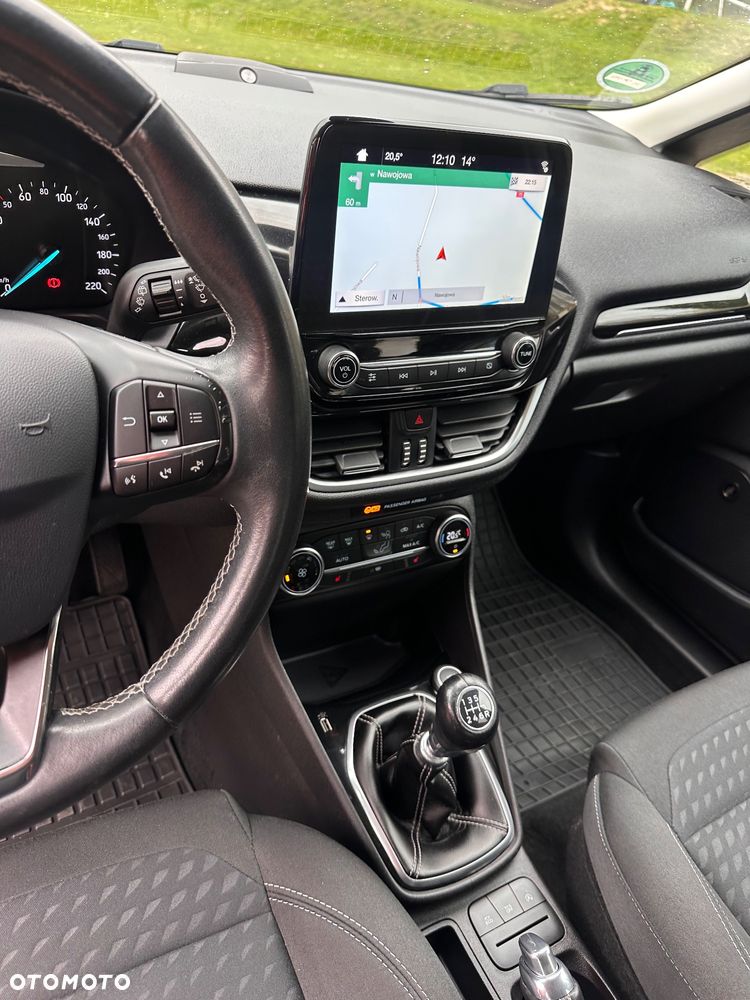 Ford Fiesta 1.0 EcoBoost S&S COOL&CONNECT - 10