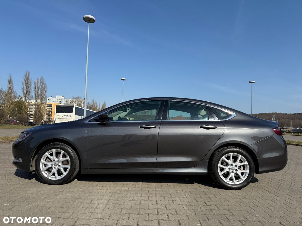 Chrysler 200 - 6