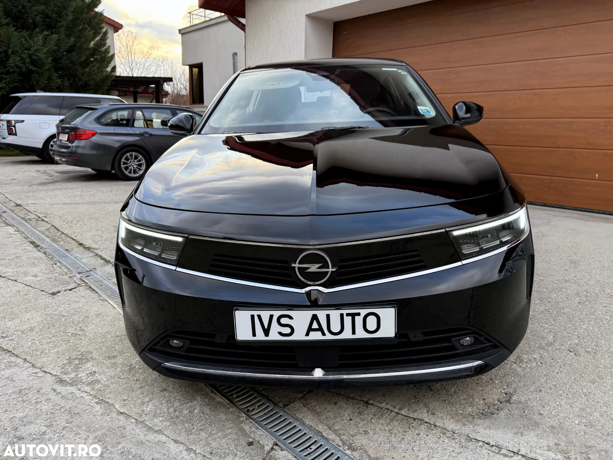 Opel Astra 1.2 Turbo Enjoy - 2