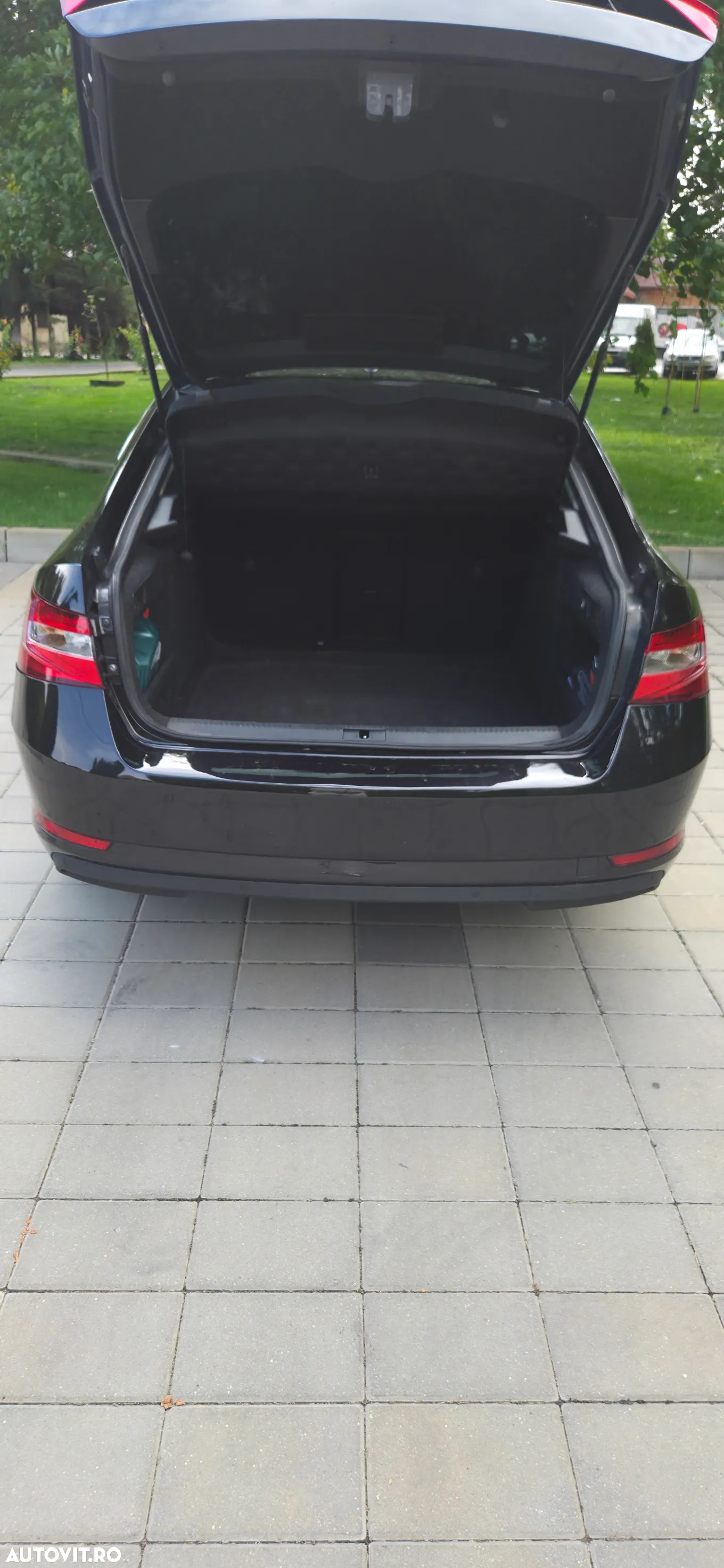Skoda Superb 2.0 TDI Active - 9