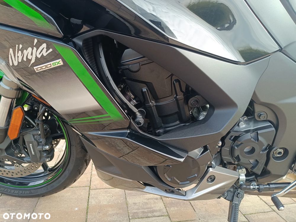 Kawasaki Ninja 1000 SX - 14