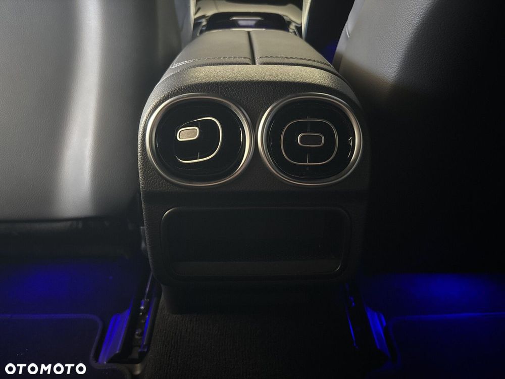 Mercedes-Benz CLE - 21