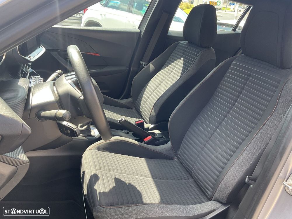 Peugeot 2008 1.2 PureTech Active - 18