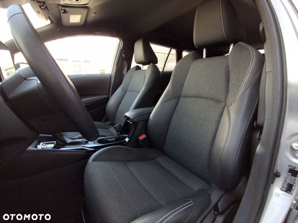 Toyota Corolla 1.8 Hybrid Style - 18