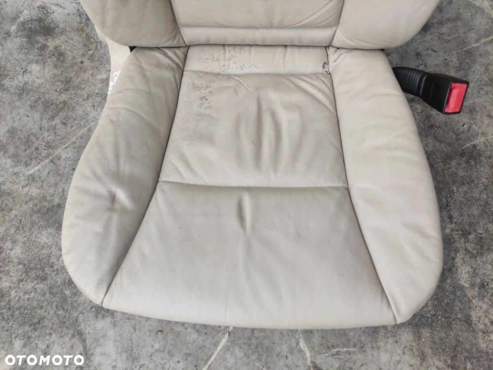 FOTEL PRAWY PRZÓD BMW E60 E61 CREAM BEIGE GRZANY - 2