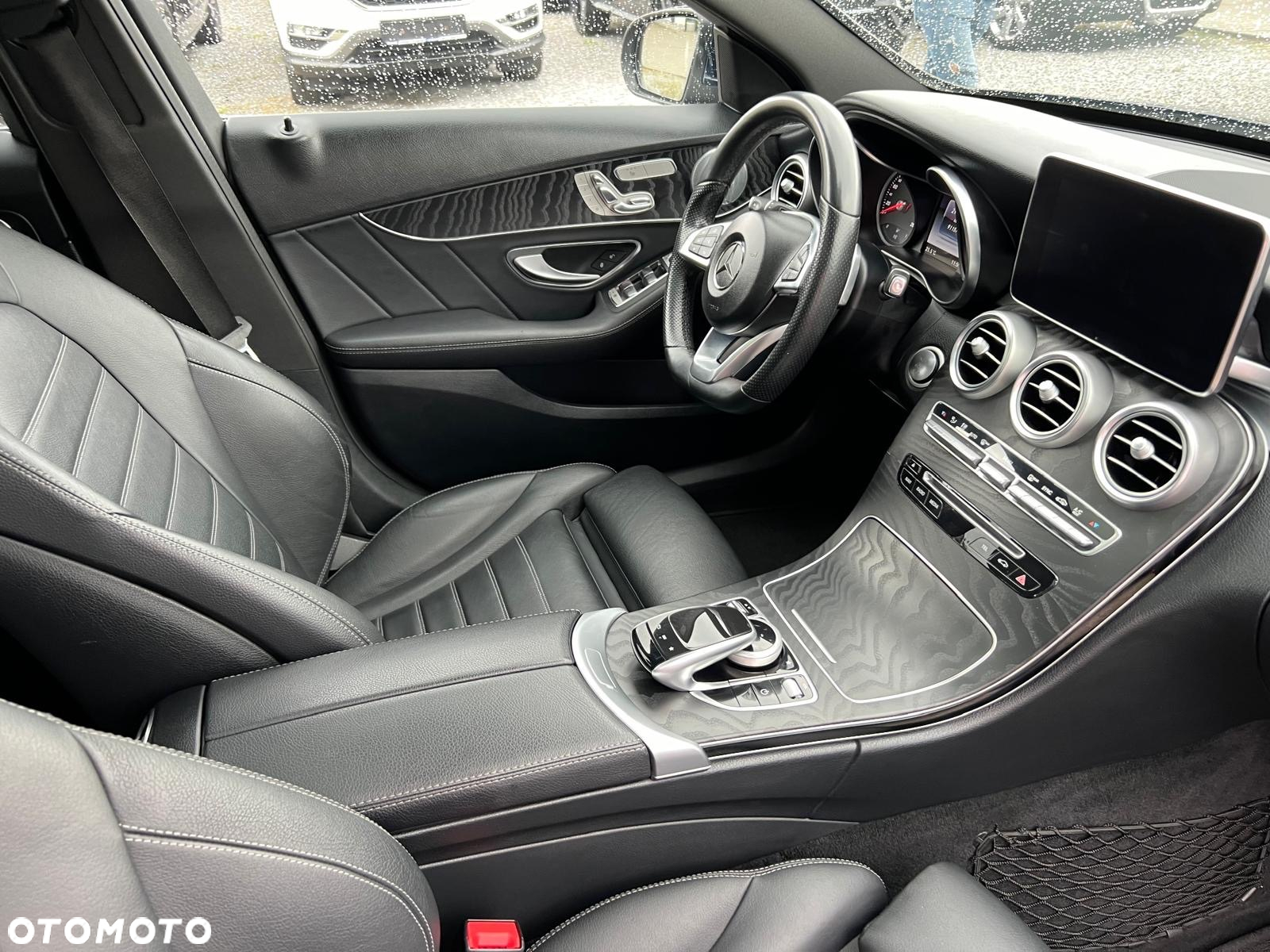 Mercedes-Benz Klasa C 250 d 4Matic T 9G-TRONIC AMG Line - 13