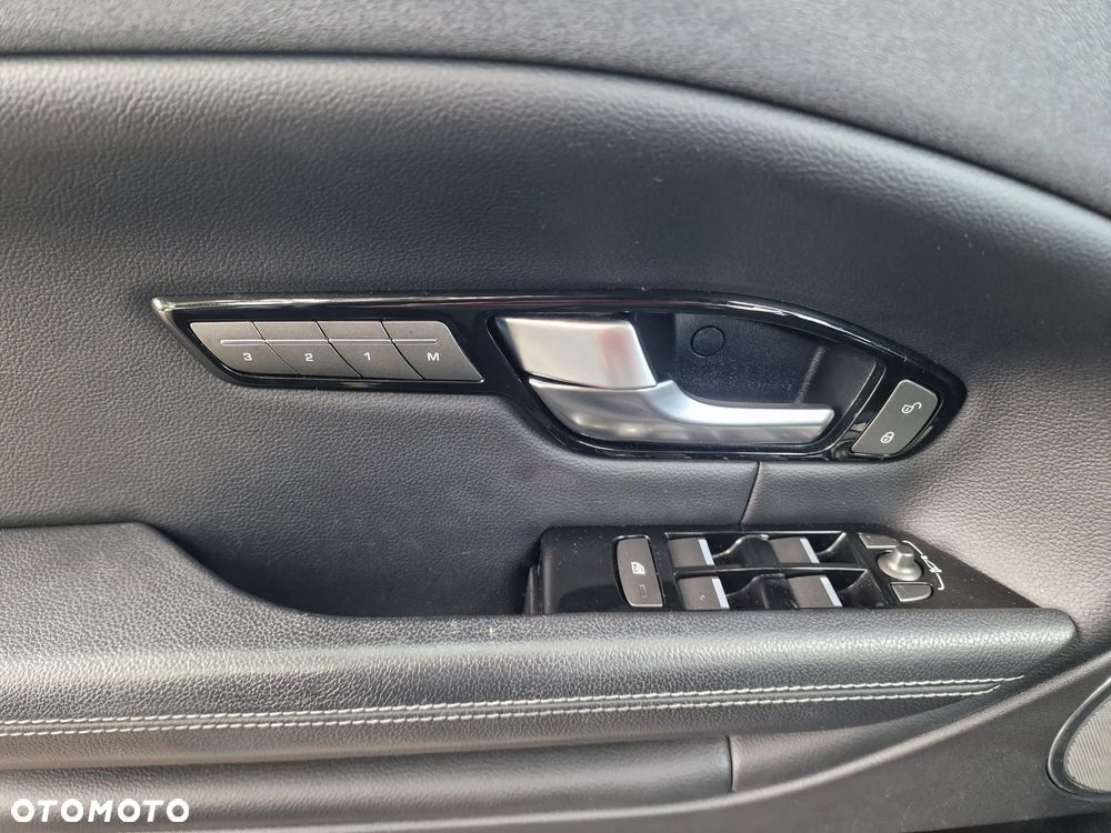 Land Rover Range Rover Evoque TD4 SE Dynamic - 29