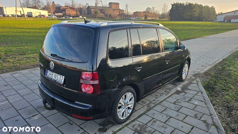 Volkswagen Touran 2.0 TDI DSG R-Line Edition - 4