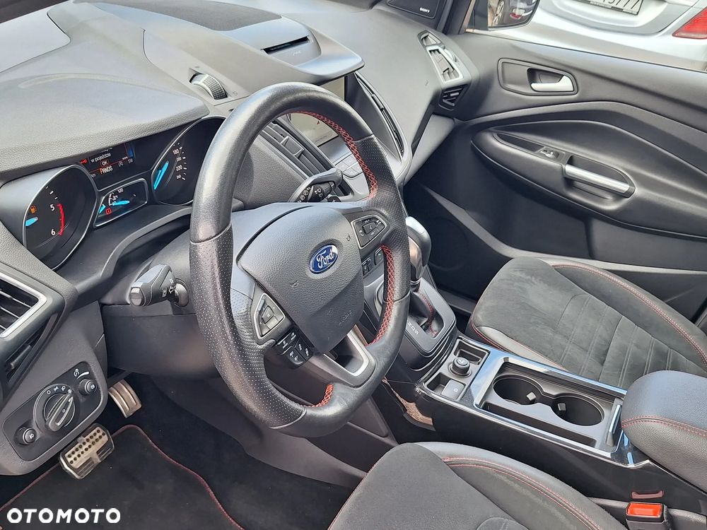 Ford Kuga 2.0 TDCi 4x4 ST-Line - 19