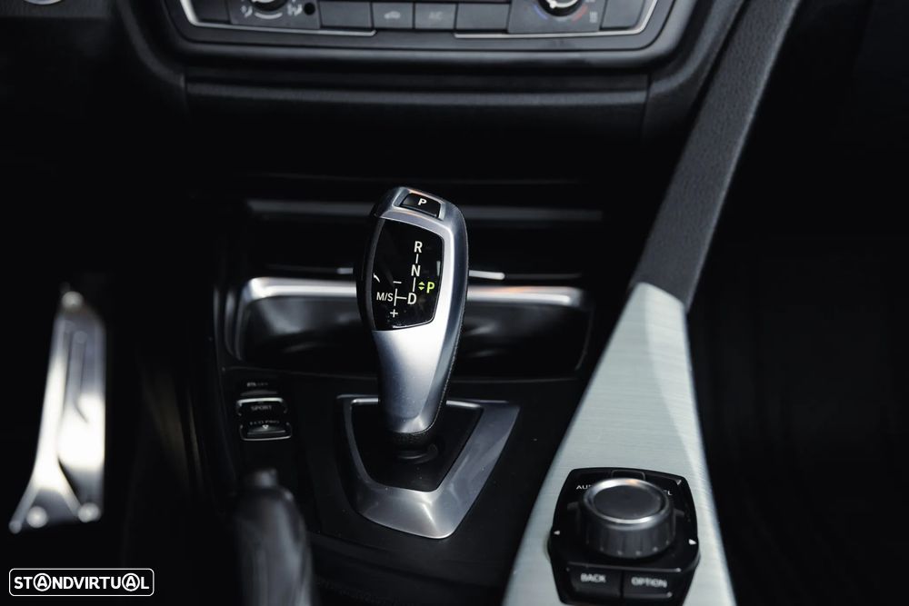 BMW 116 d Aut. Advantage - 8