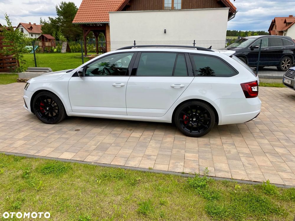 Skoda Octavia 2.0 TSI RS 245 DSG - 2