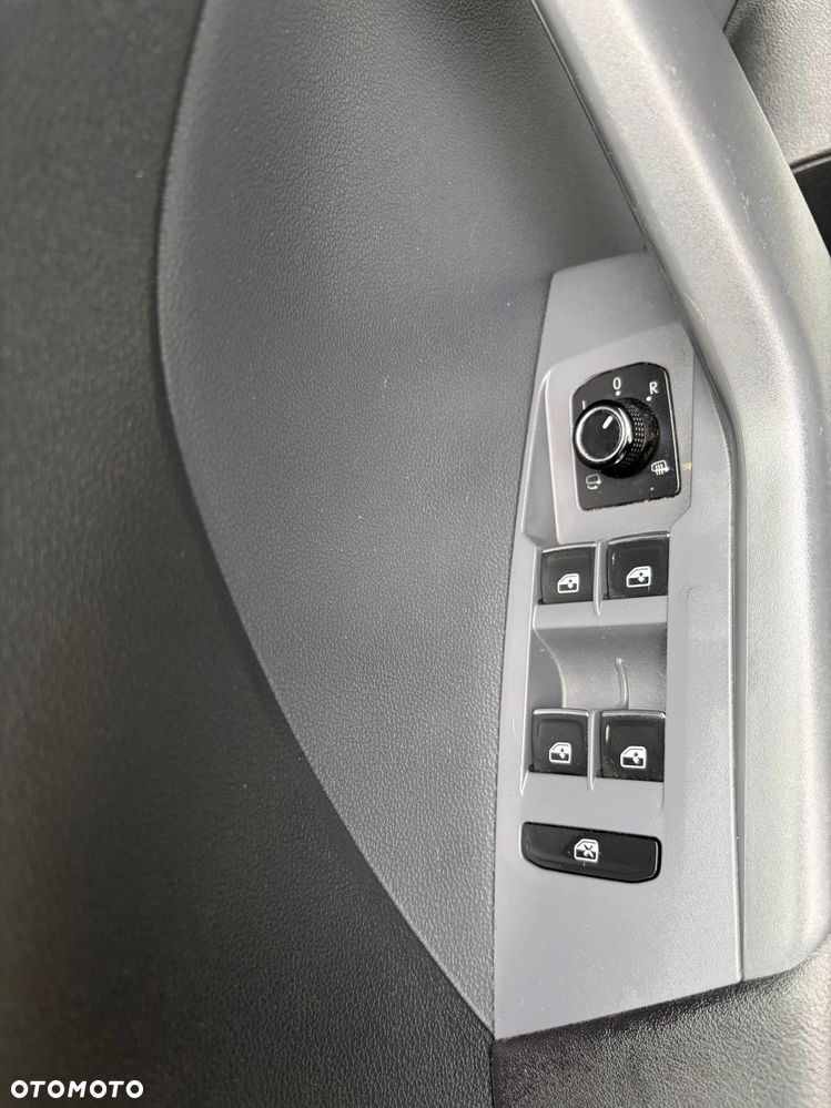 Volkswagen T-Cross - 17