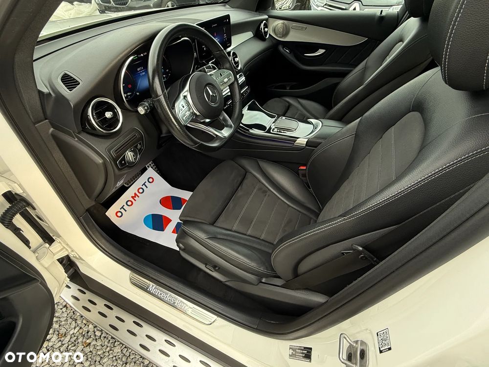 Mercedes-Benz GLC 300 de 4Matic 9G-TRONIC AMG Line Plus - 24