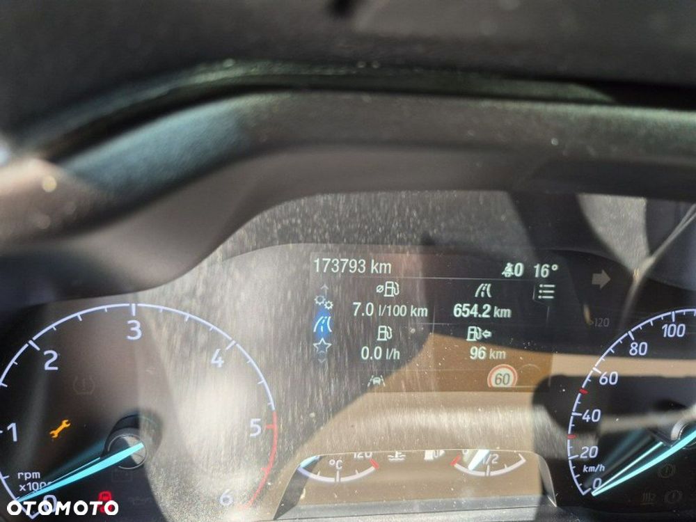 Ford Tourneo Connect Grand - 12