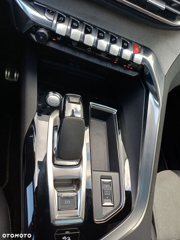 Peugeot 3008 - 17