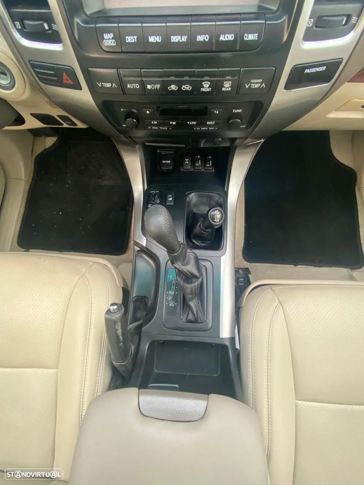 Toyota Land Cruiser 3.0 D-4D Pack A. - 12