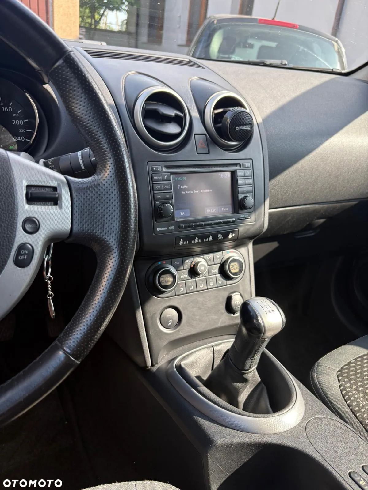 Nissan Qashqai - 11