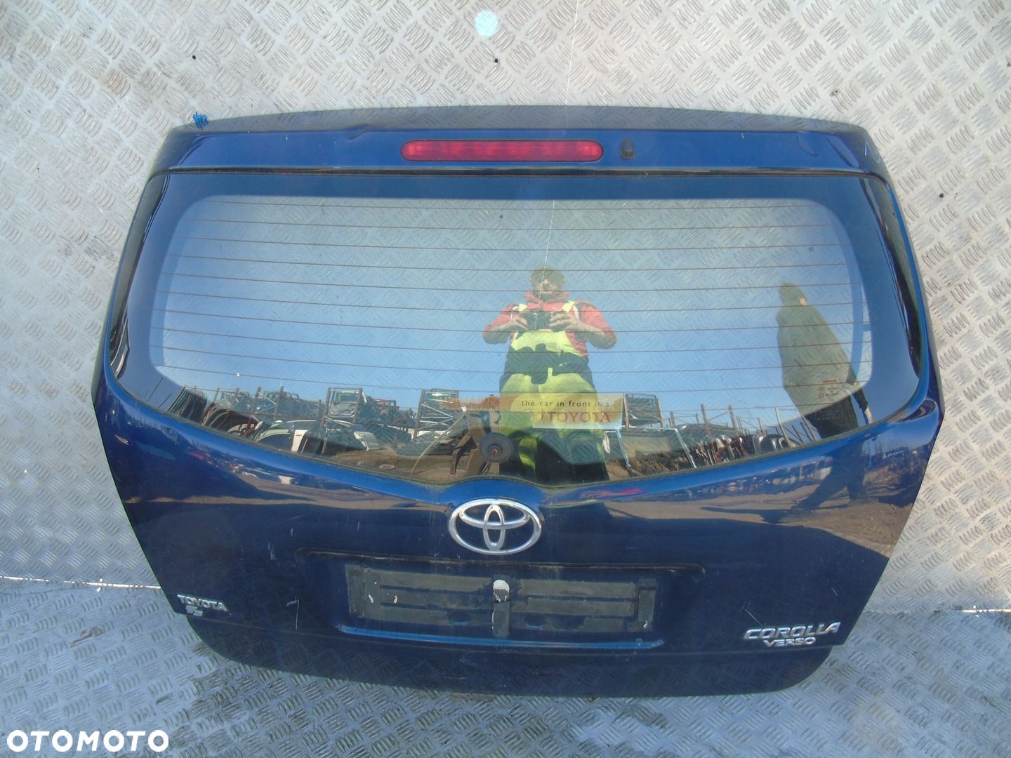 KLAPA BAGAŻNIKA TOYOTA COROLLA VERSO - 1