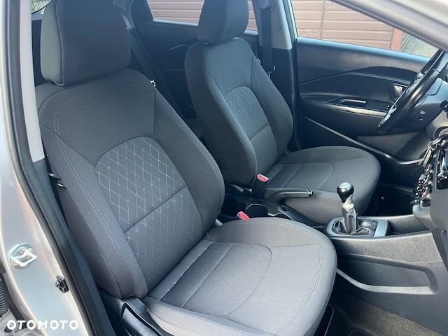 Kia Rio 1.2 Attract - 10