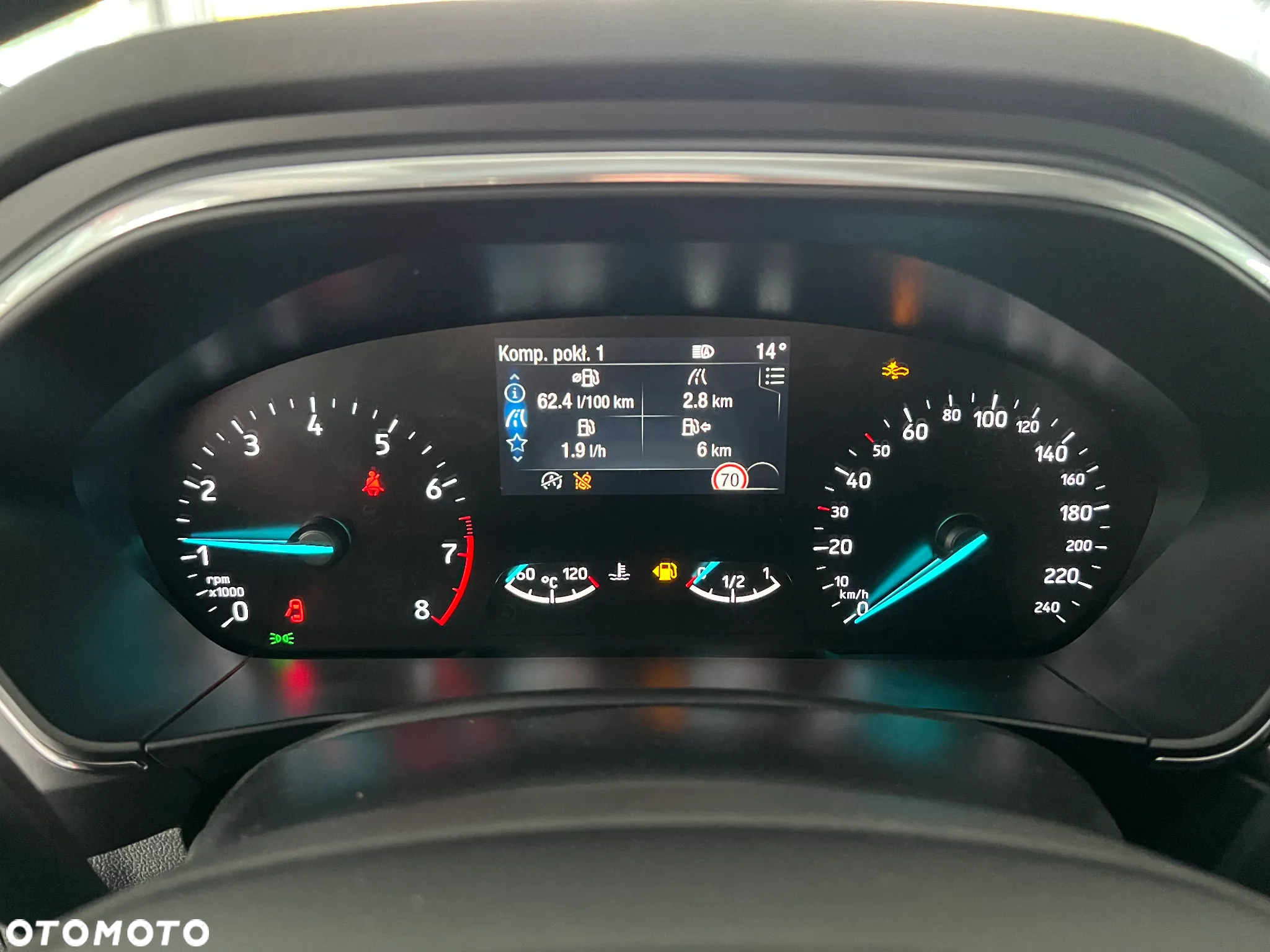 Ford Focus 1.0 EcoBoost Titanium Style - 27