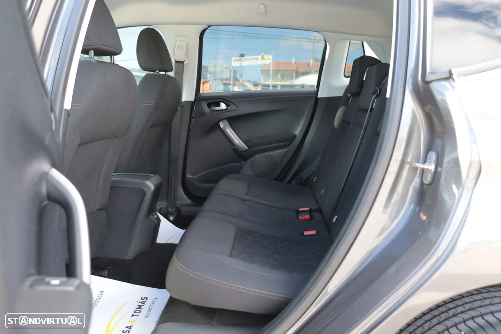 Peugeot 2008 1.2 PureTech Style - 15