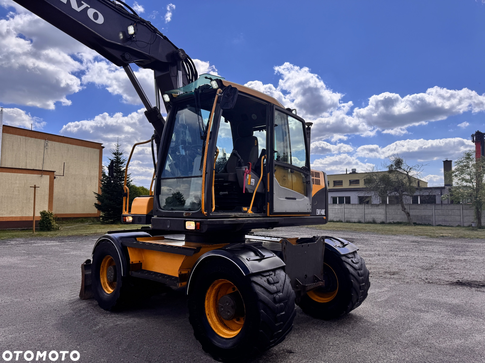 Volvo EW140C - 2