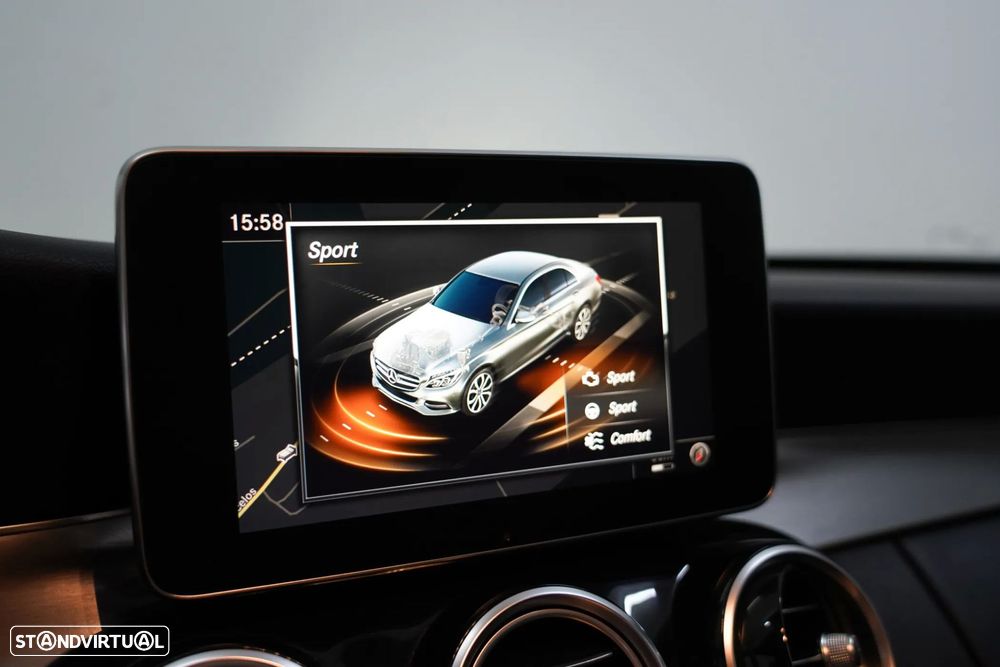 Mercedes-Benz C 300 BlueTEC Hybrid AMG Line - 12