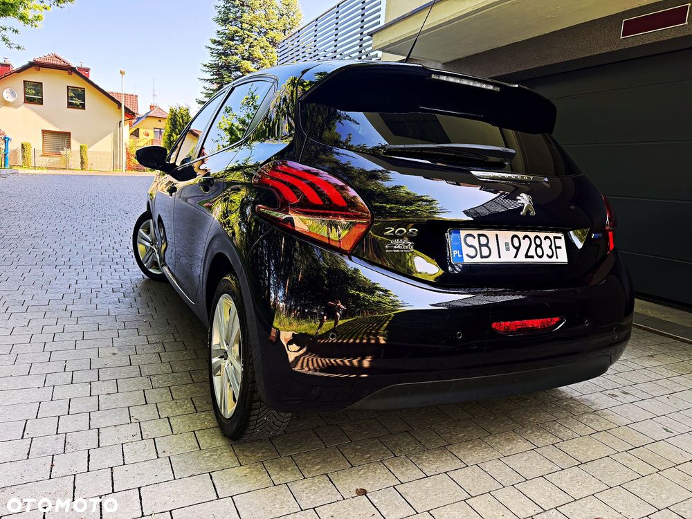 Peugeot 208 1.2 VTi Style - 23