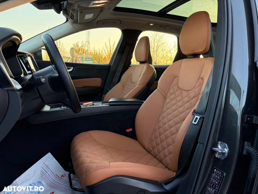 Volvo XC 60 T6 AWD Recharge Geartronic Inscription Expression - 6