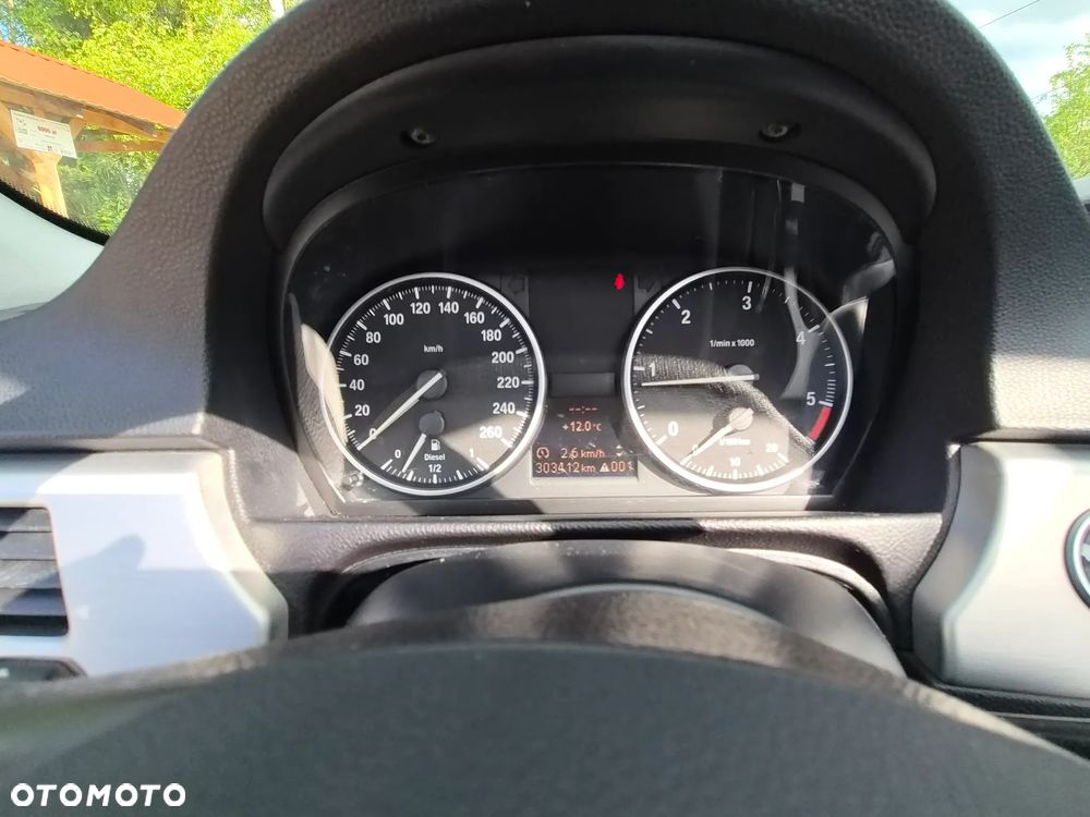 BMW Seria 3 318d DPF Edition Exclusive - 15