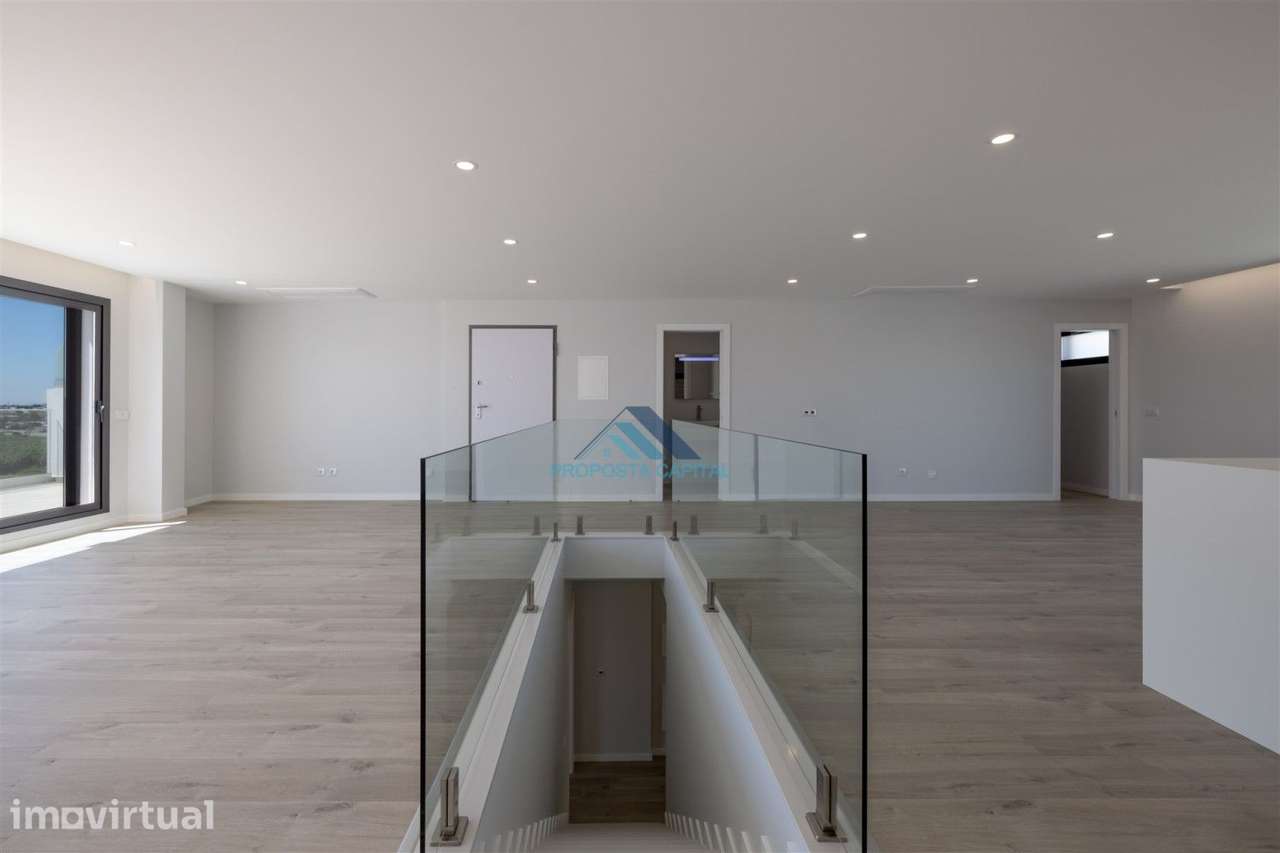 Apartamento T3 Duplex - Grande imagem: 4/32