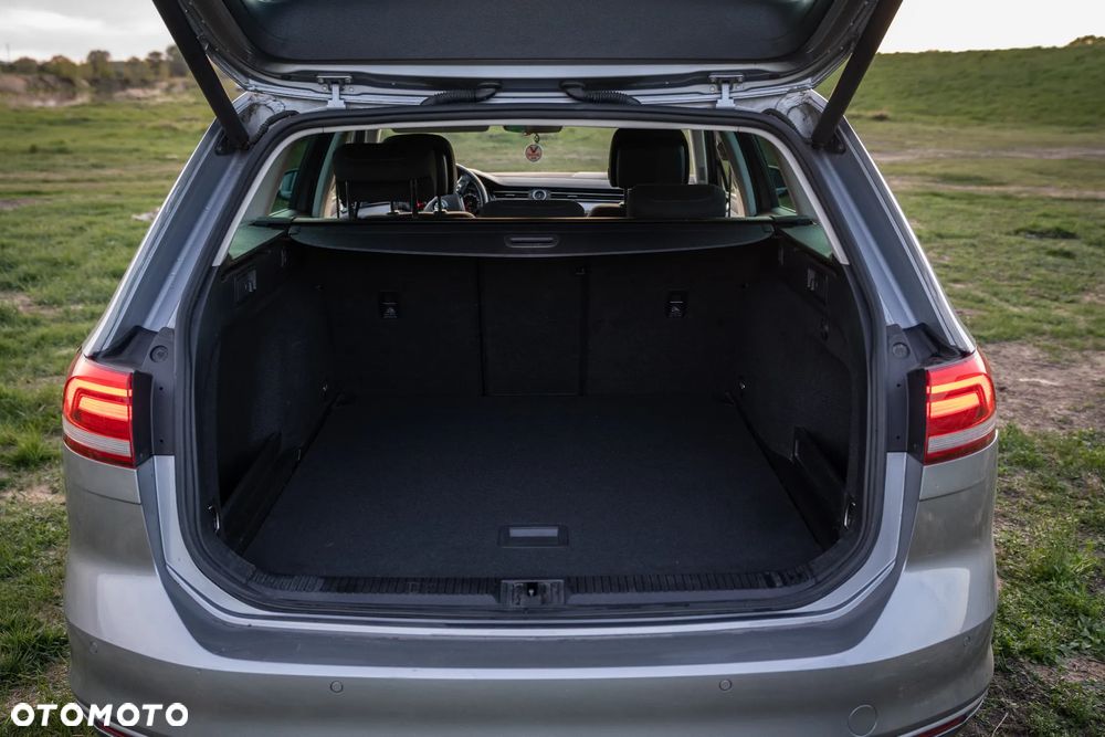 Volkswagen Passat - 10