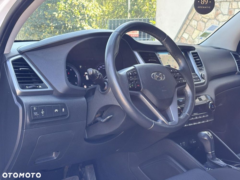 Hyundai Tucson blue 1.7 CRDi 2WD DCT Premium - 25