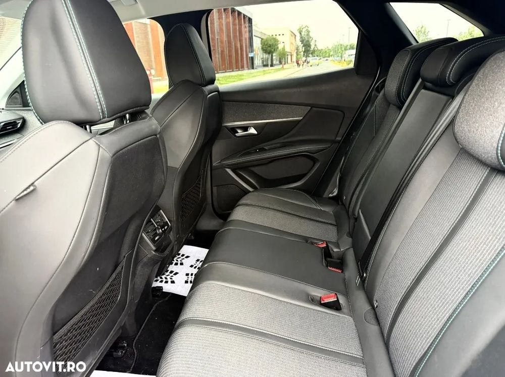 Peugeot 3008 PureTech 130 Stop & Start GPF EAT8 Allure Pack - 11