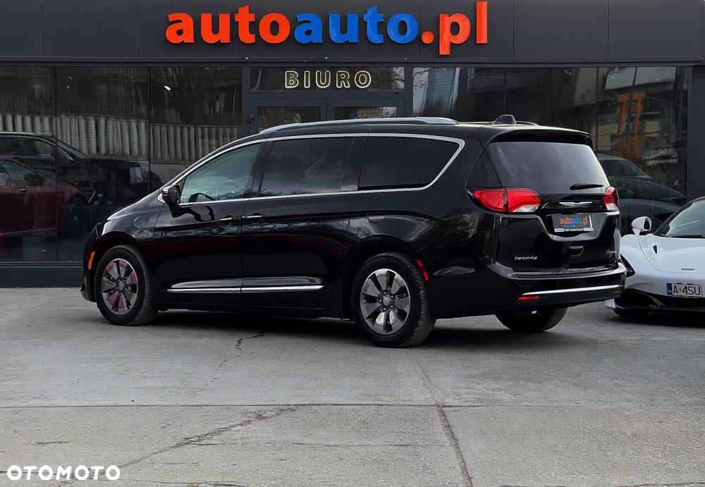 Chrysler Pacifica - 18