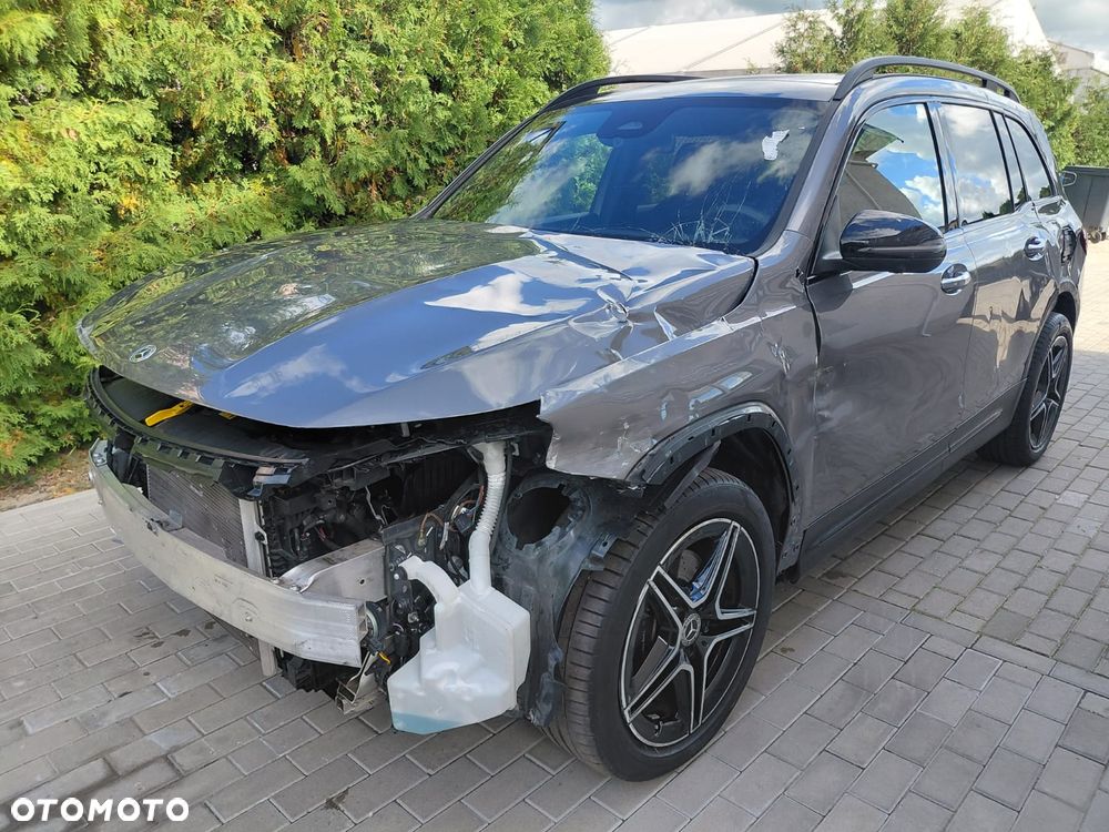 Mercedes-Benz GLB - 4