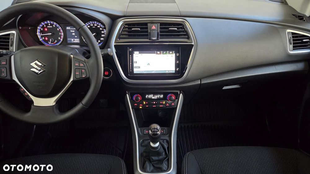 Suzuki SX4 S-Cross 1.4 T Premium - 13