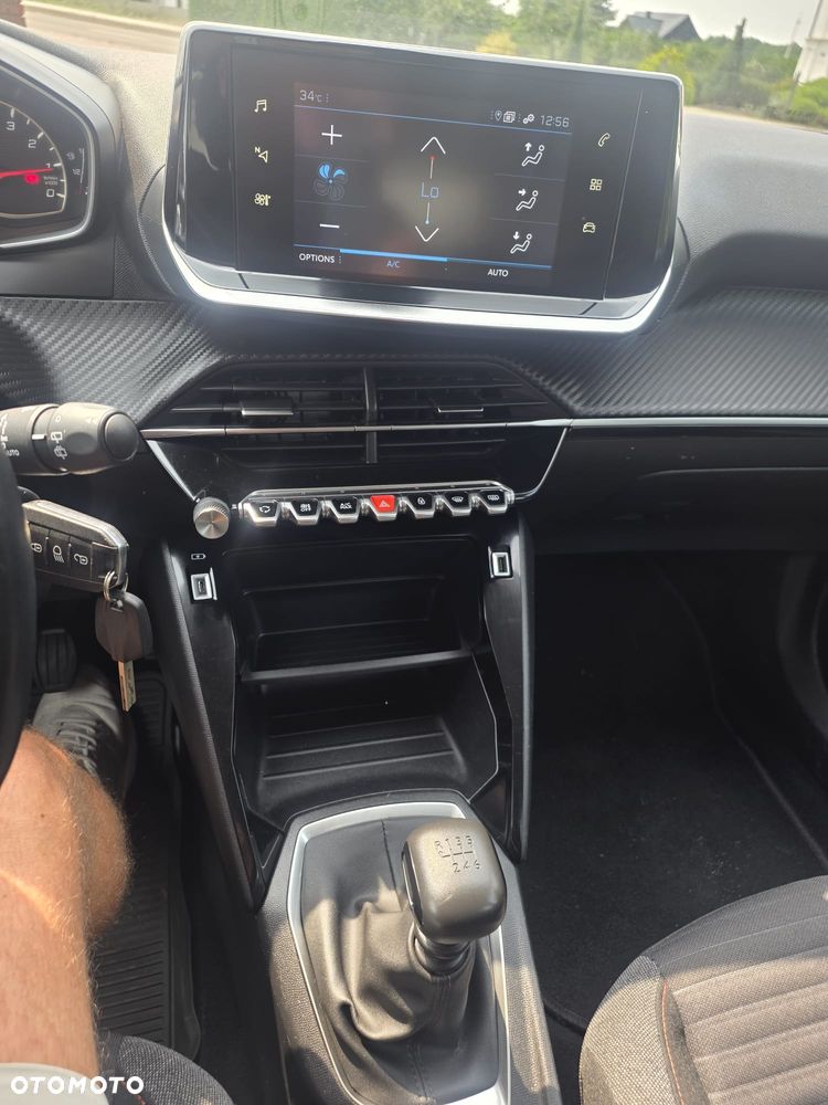 Peugeot 2008 PureTech 100 Active - 16
