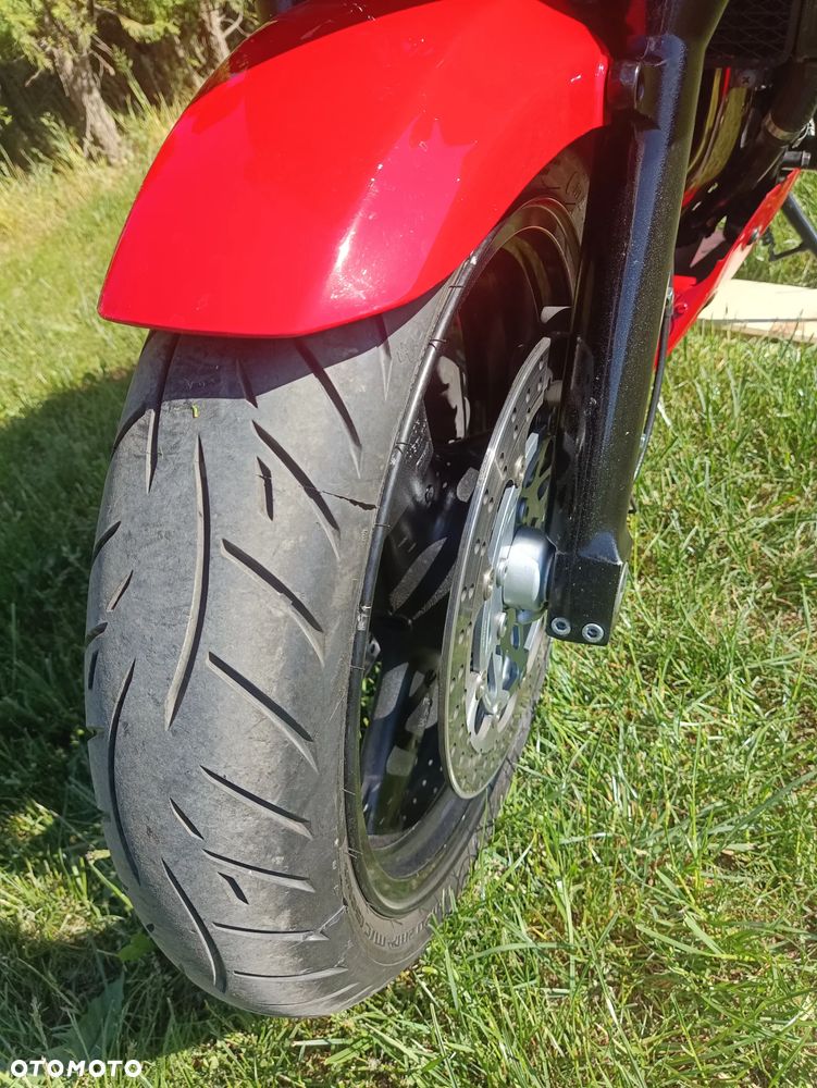 Kawasaki ZRX - 14