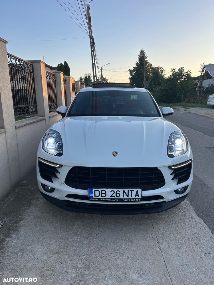 Porsche Macan Standard - 1