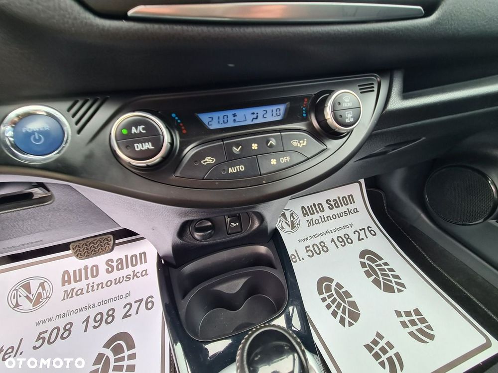 Toyota Yaris Hybrid 100 Premium - 18