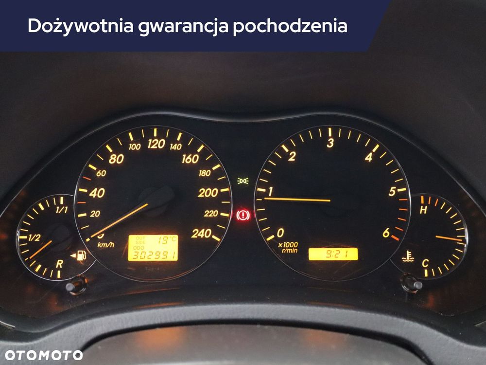 Toyota Avensis - 13